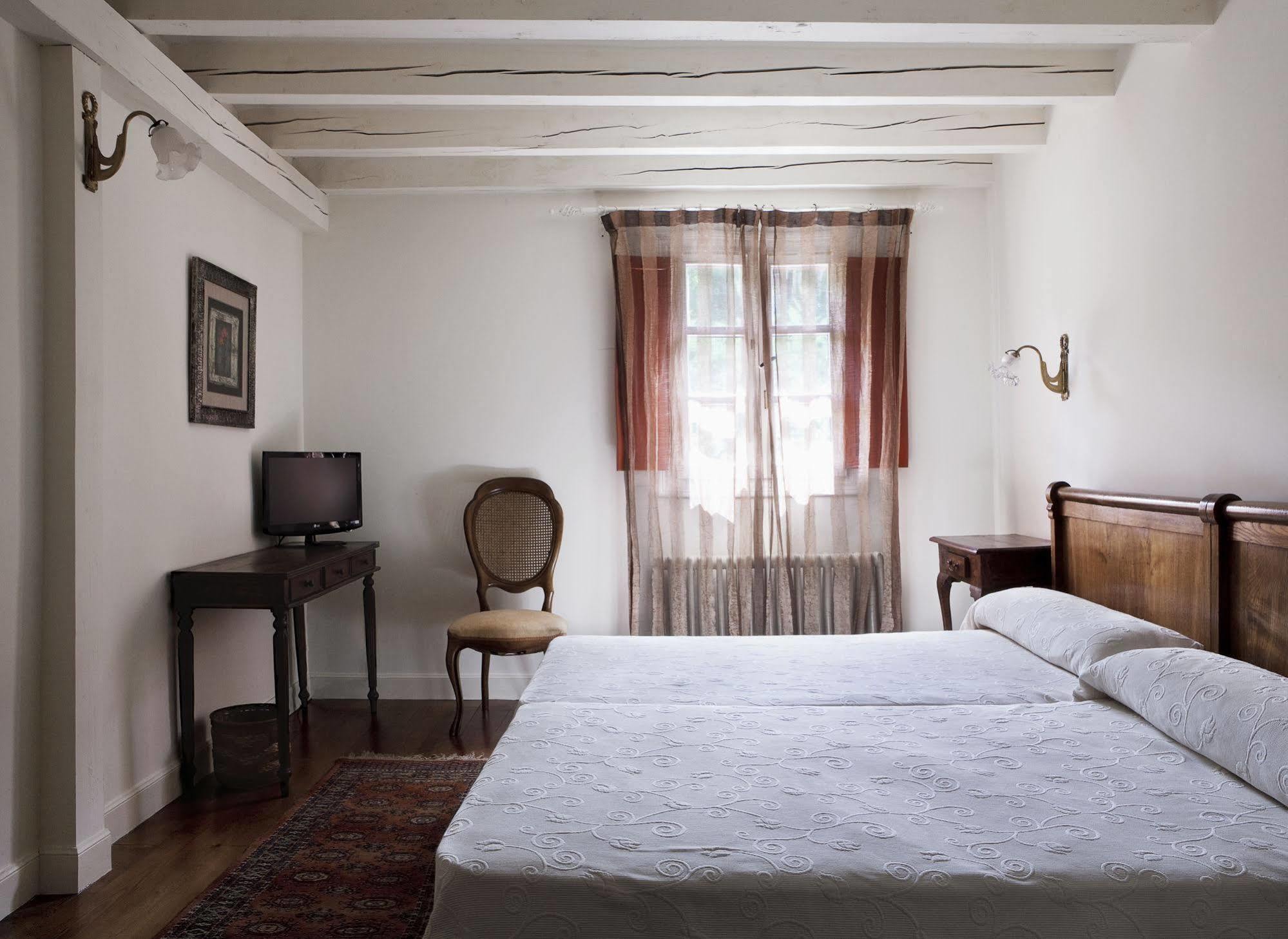 Hotel Iraragorri Galdakao Zewnętrze zdjęcie